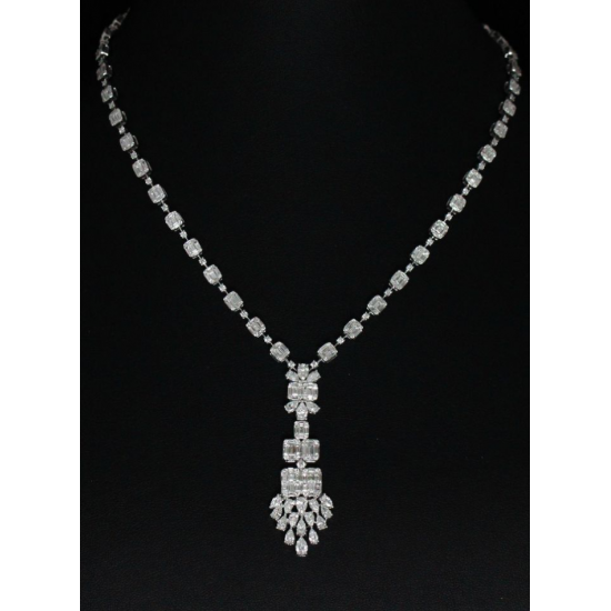 Flaring Ribbons Diamond Earrings